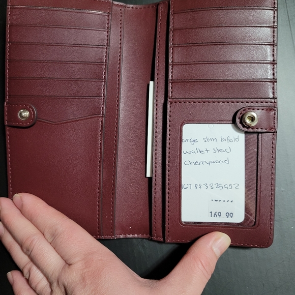 SOLD 💯% Authentic Brandnew - Picture 5 of 5